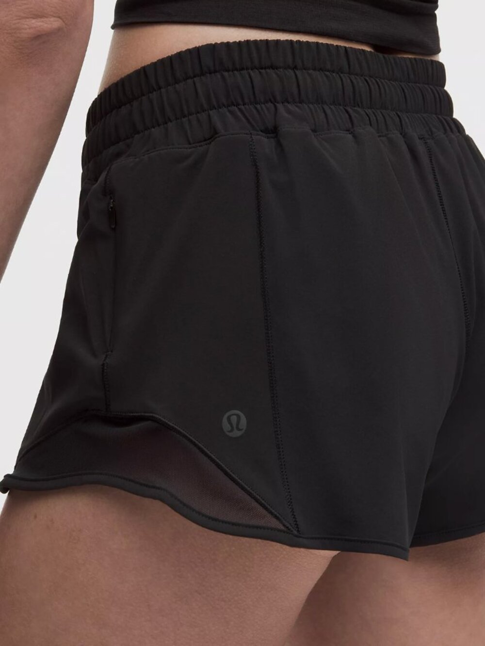 Lululemon - Hotty Hot Low-Rise Lined Short 2.5"